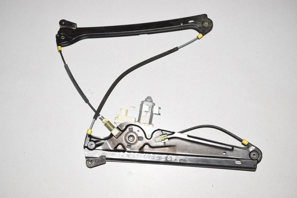 Priekinio el. lango pakėlimo mechanizmo komplektas