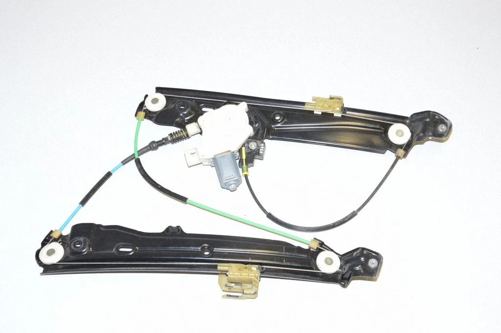 Priekinio el. lango pakėlimo mechanizmo komplektas