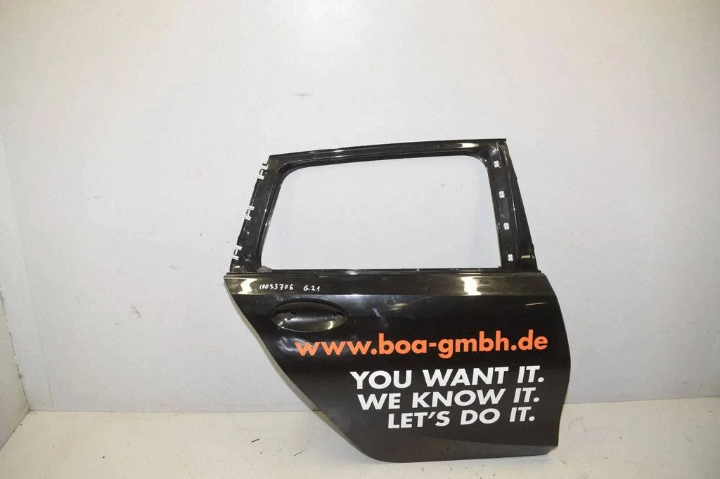 Rear door – right