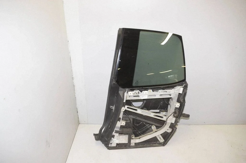 Rear door – rear left