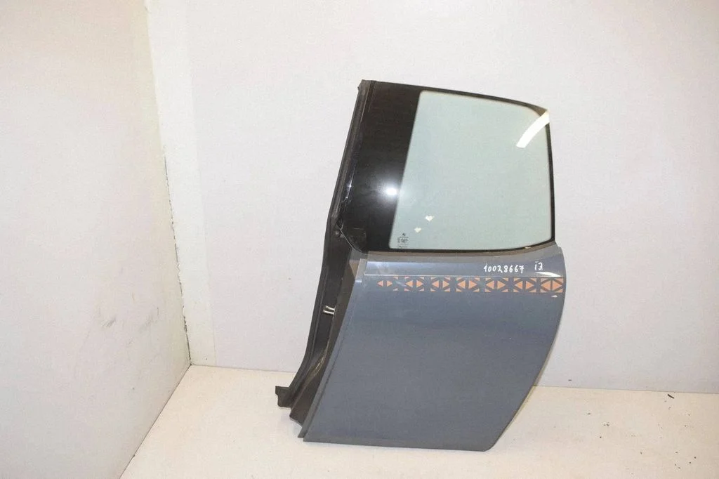Rear door – rear left