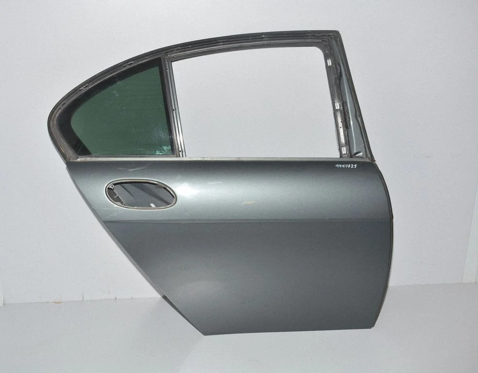 Rear door – right