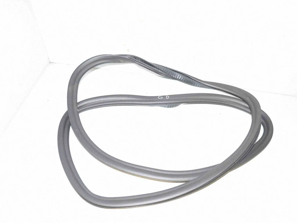 Rear door rubber seal (on body) 7468733
