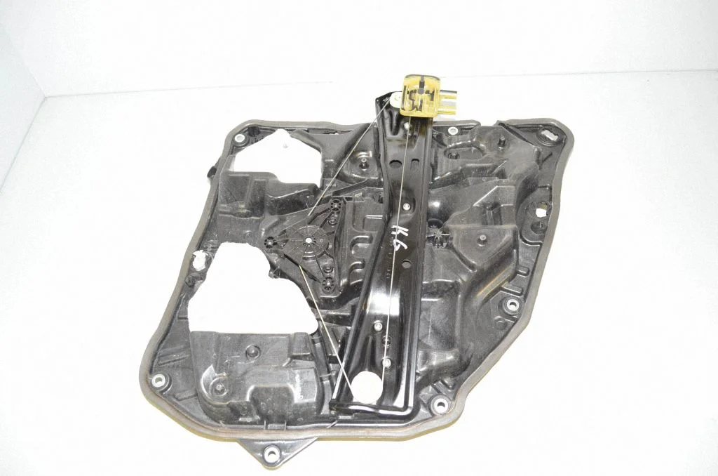 Rear door window regulator with motor 7479065