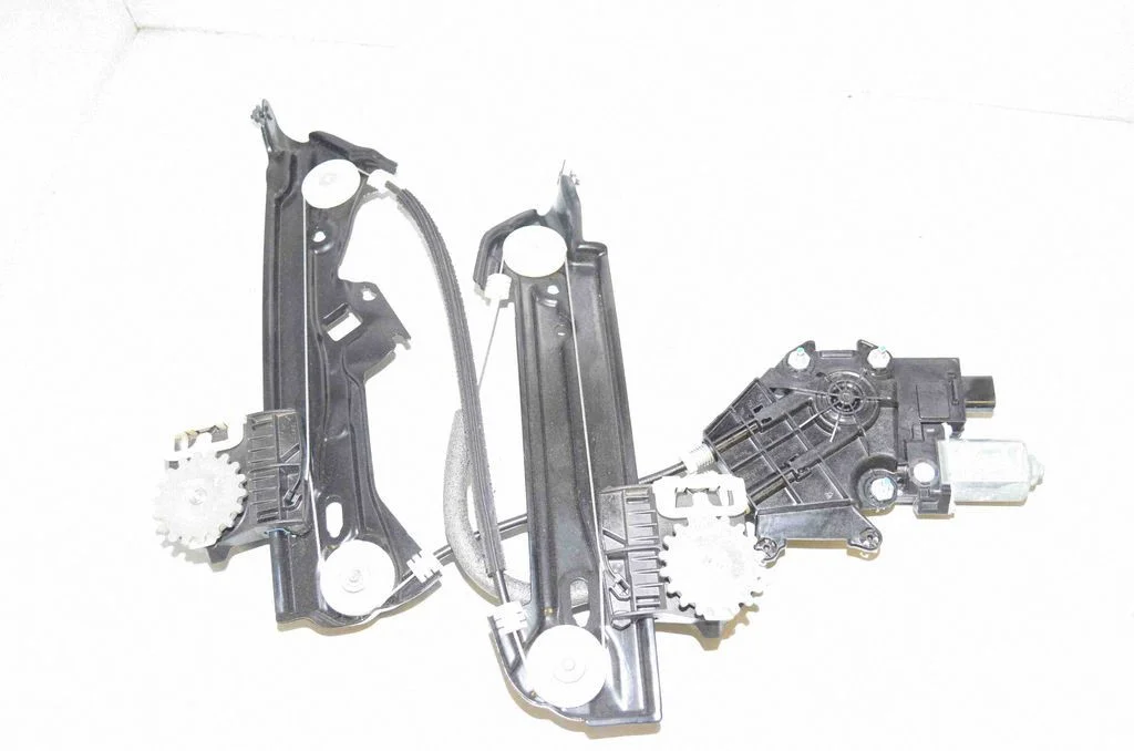 Rear door window regulator with motor 9854496