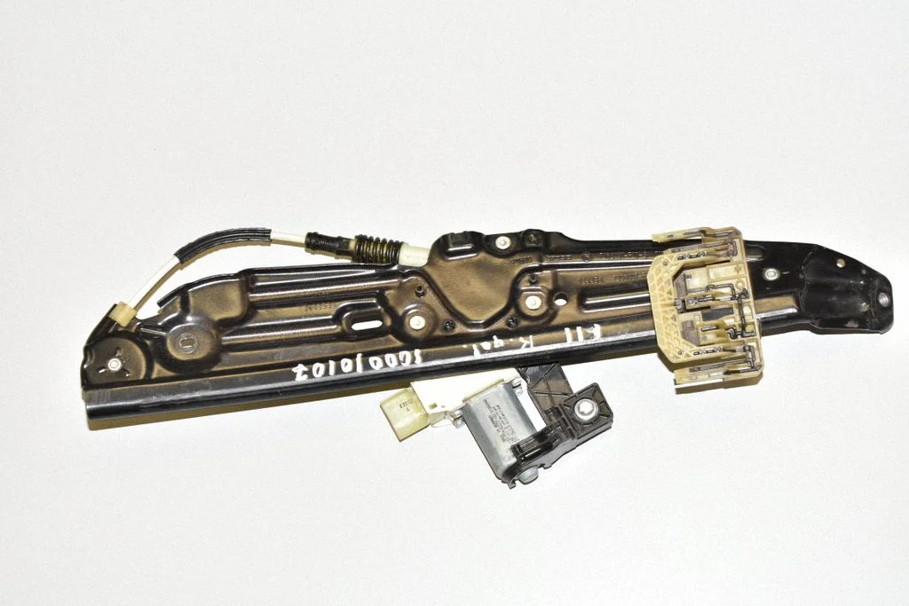 El. Lango pakėlimo mechanizmo komplektas