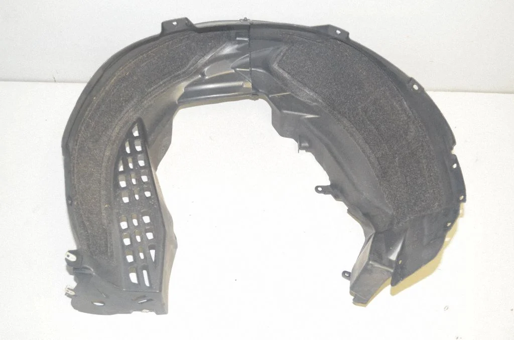 Tagumine poritiivakate – BMW i3 (2013-)