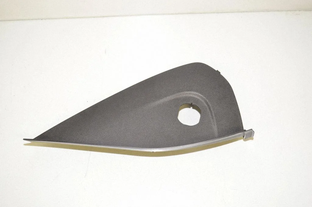 Dashboard side end trim 9329555