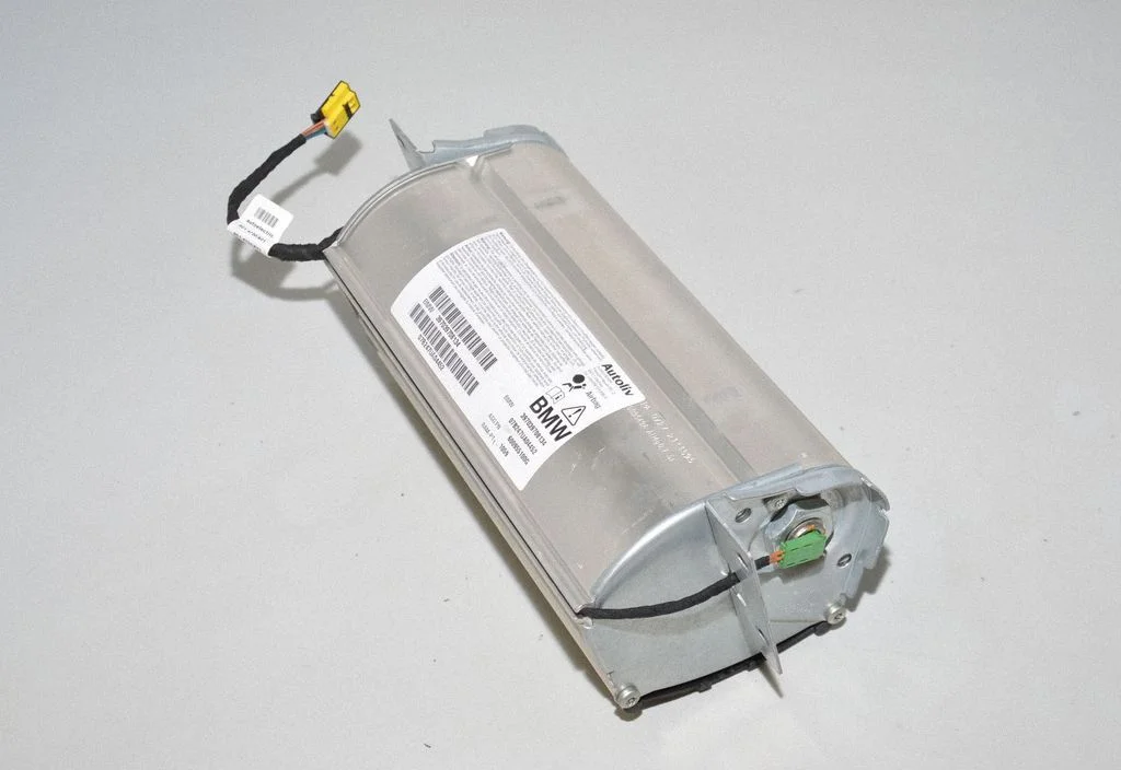 Kõrvalistuja turvapadi 7039708
