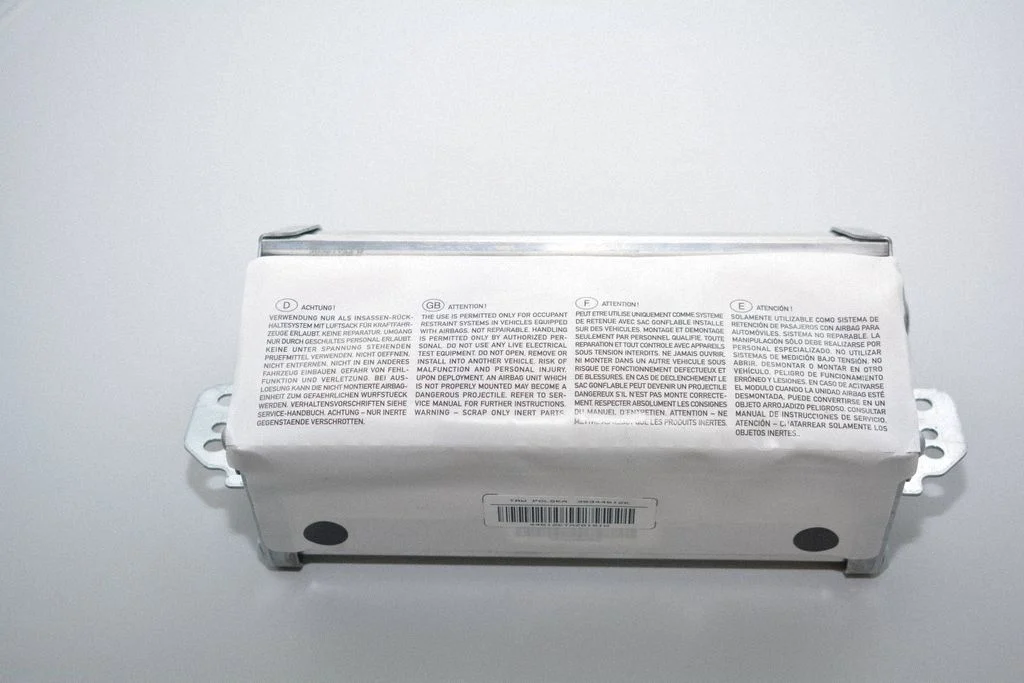 Passenger airbag 7056041