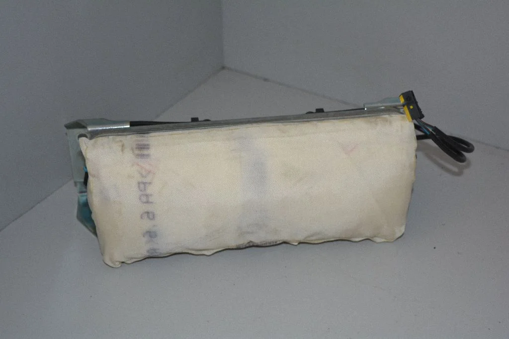 Passenger airbag