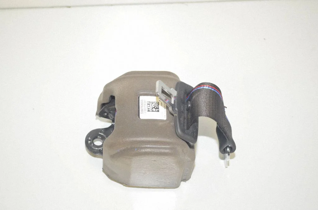 Rear seatbelt buckle 8076382