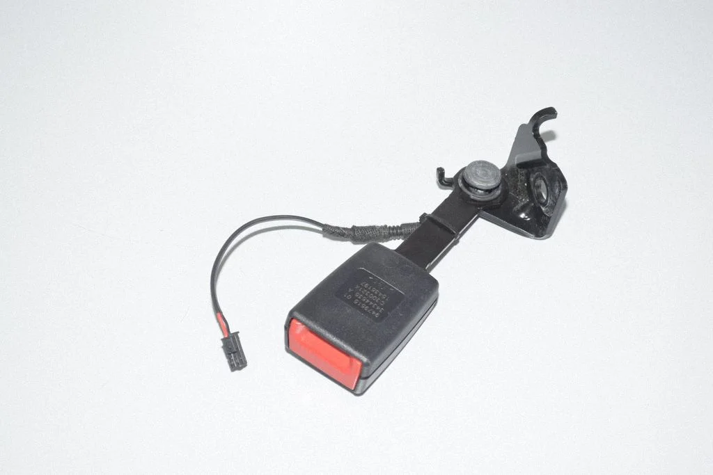 Rear seatbelt buckle 9479515