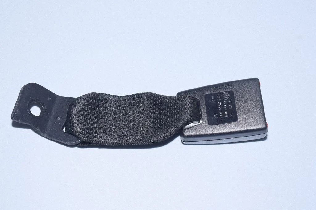 Aizmugurējās drošības jostas sprādze 9117261