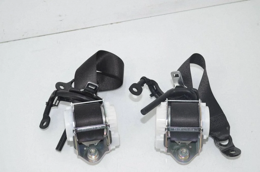 Rear seatbelt 7305643