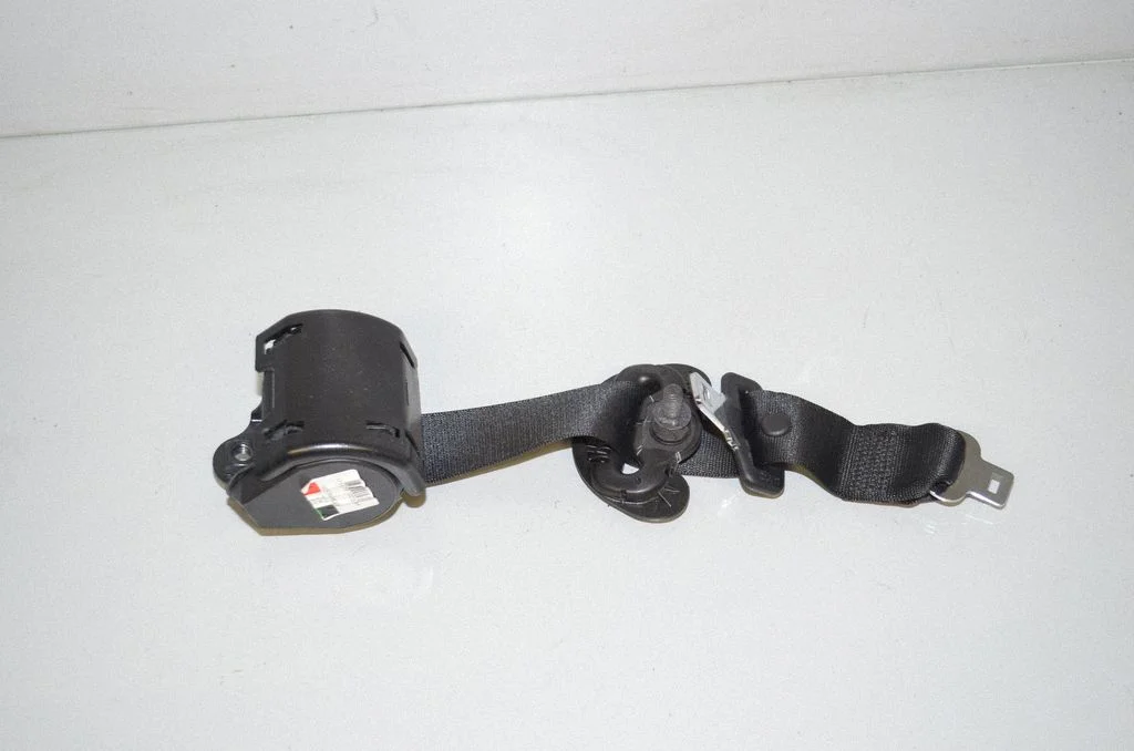 Tagumine turvavöö 7375643