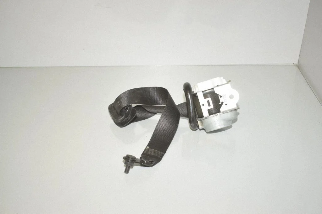 Tagumine turvavöö 7497592