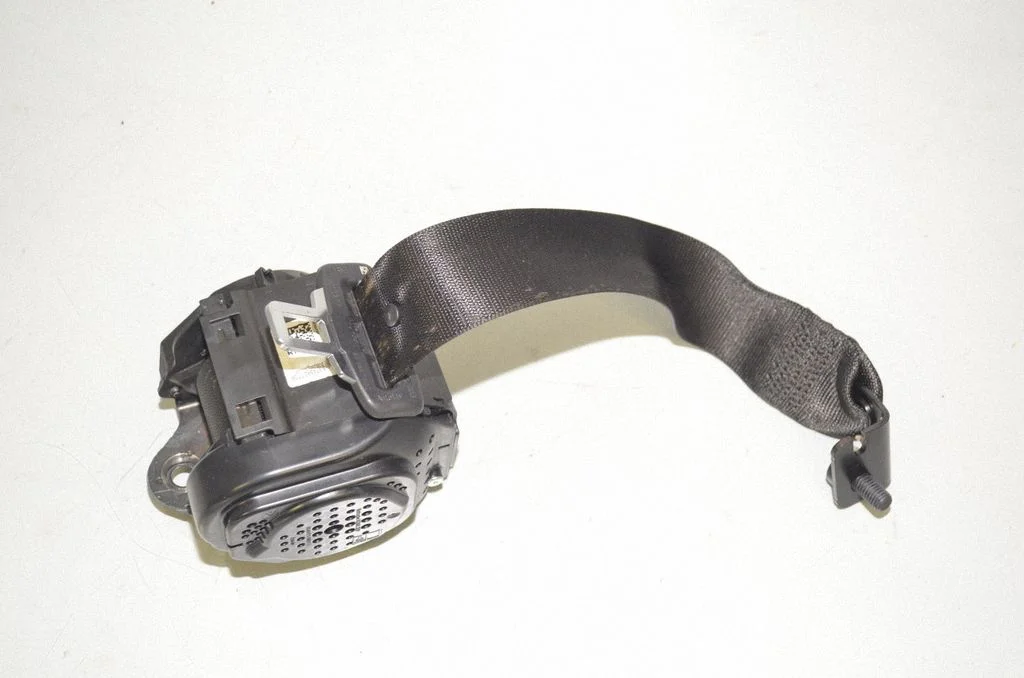 Rear seatbelt 7456277