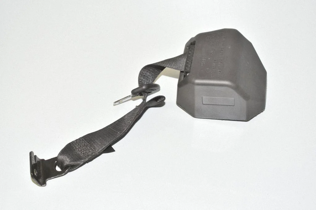 Rear seatbelt – right