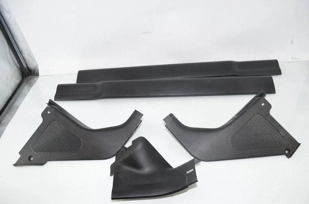 Front sill trim cover 7272418