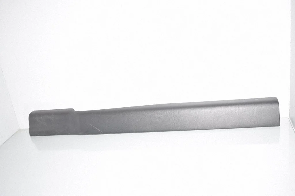 Front sill trim cover 7272379