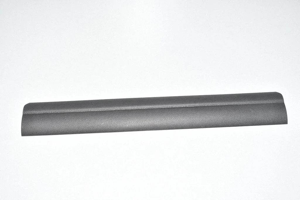 Front sill trim cover 7276999