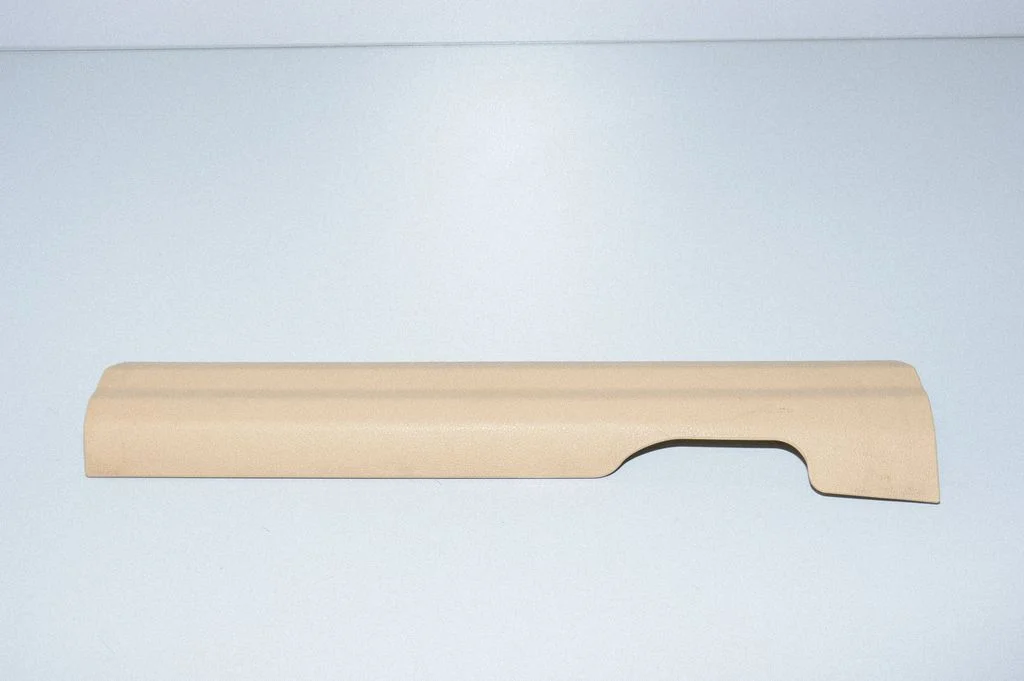 Front sill trim cover 9138916