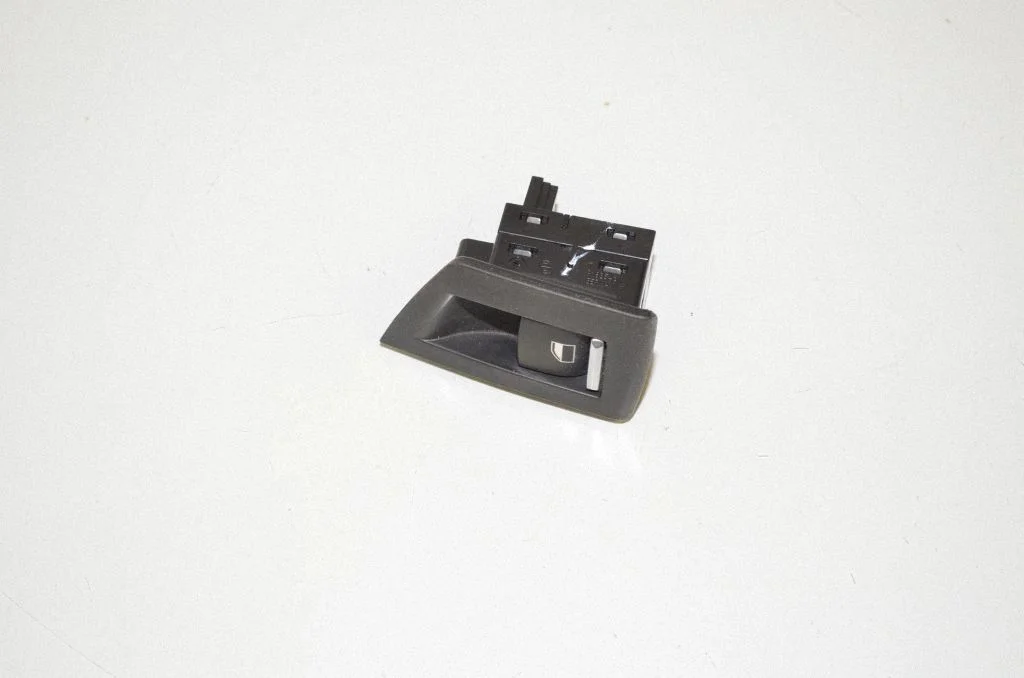 Elektrisko logu slēdzis 9163527