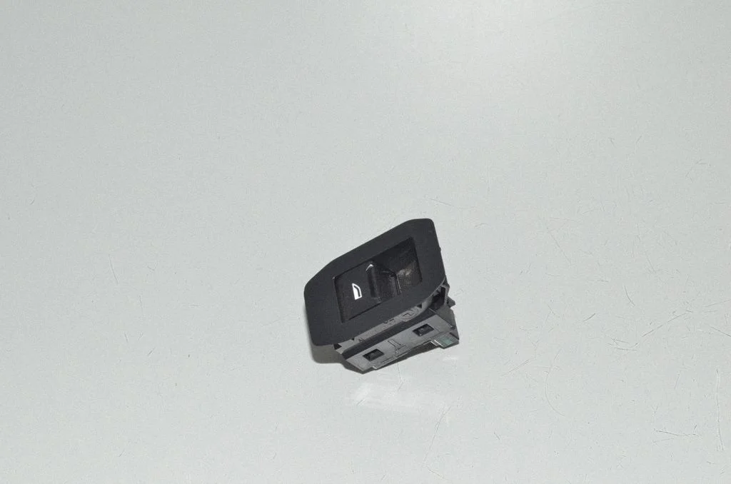 Electric window control switch – BMW iX1 (2022-)