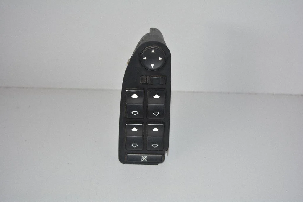 Elektriaknate lüliti 6904303