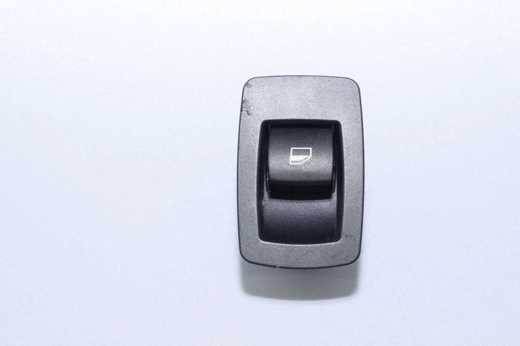 Electric window control switch – BMW 3 Series E90 E91 (2005-2012)