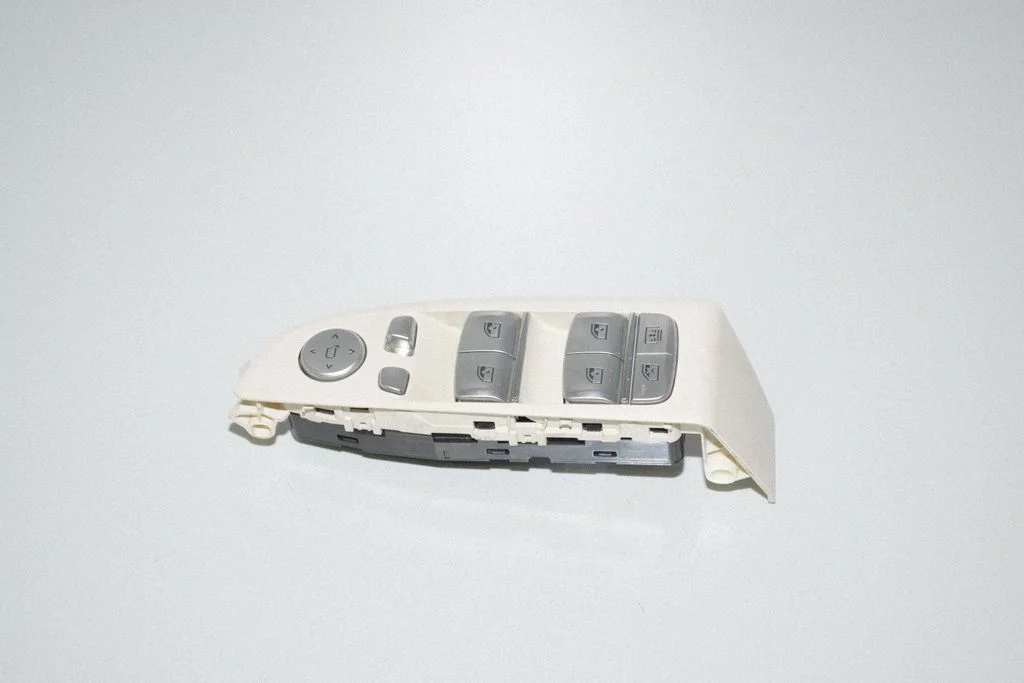 Electric window control switch 9382503