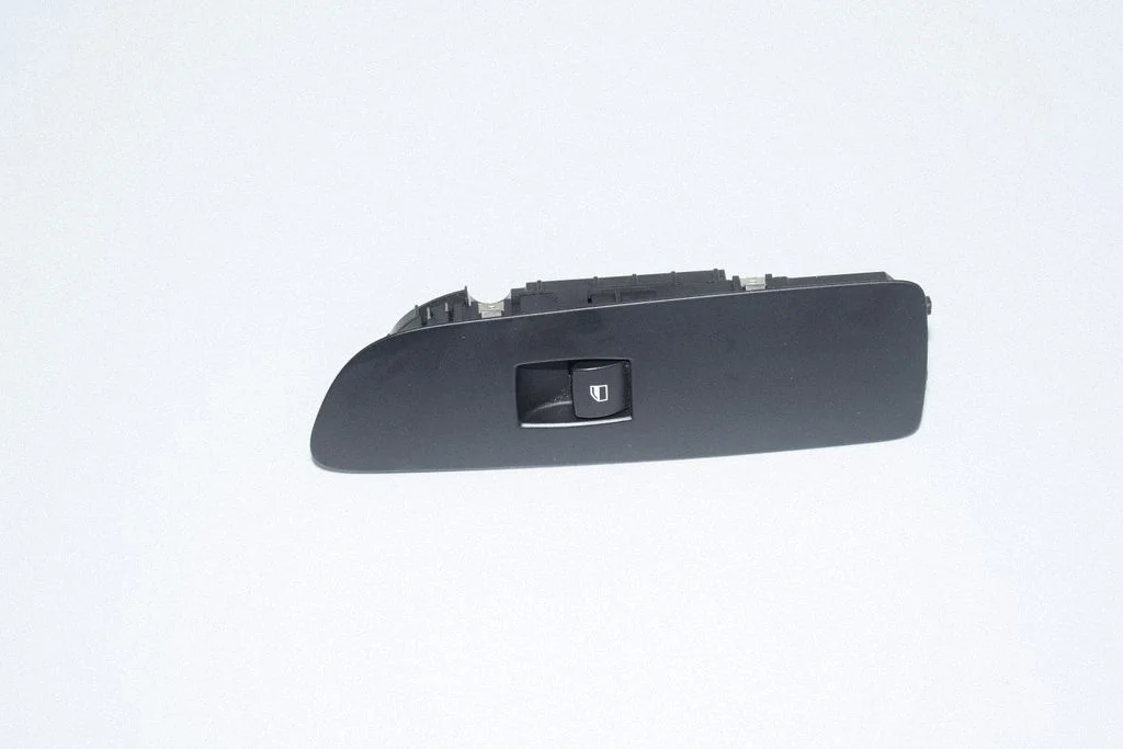 Electric window control switch – BMW 1 Series E81 E87 (2004-2011)