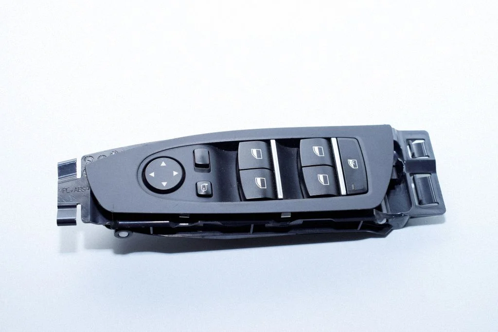 Elektrisko logu slēdzis 9163577