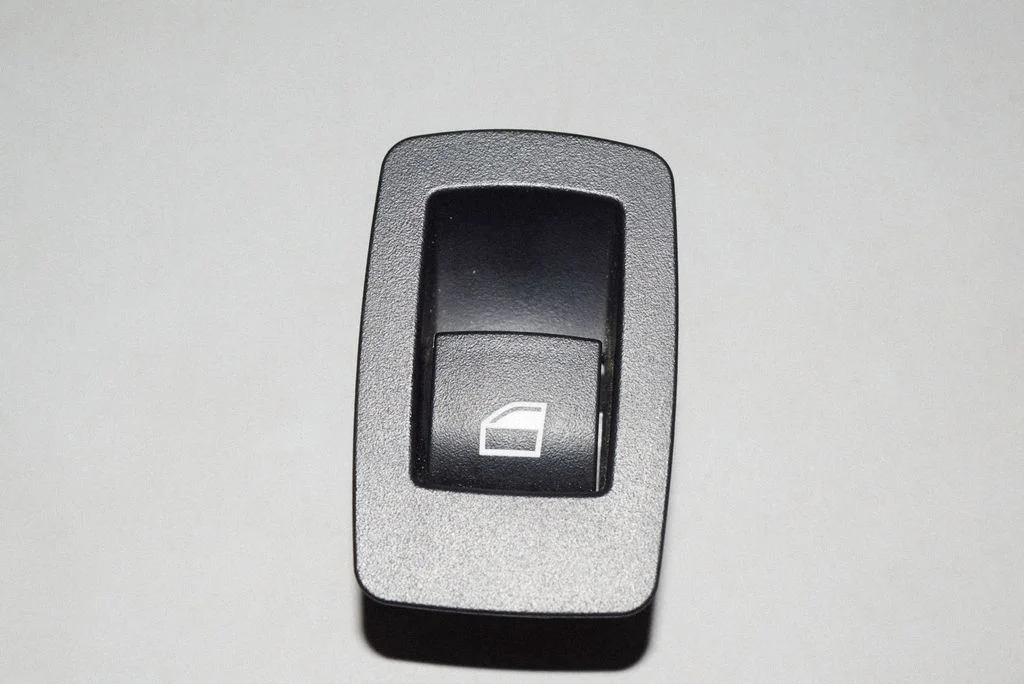 Elektriaknate lüliti – BMW 3-seeria F30 F35 F31 (2012-2018)