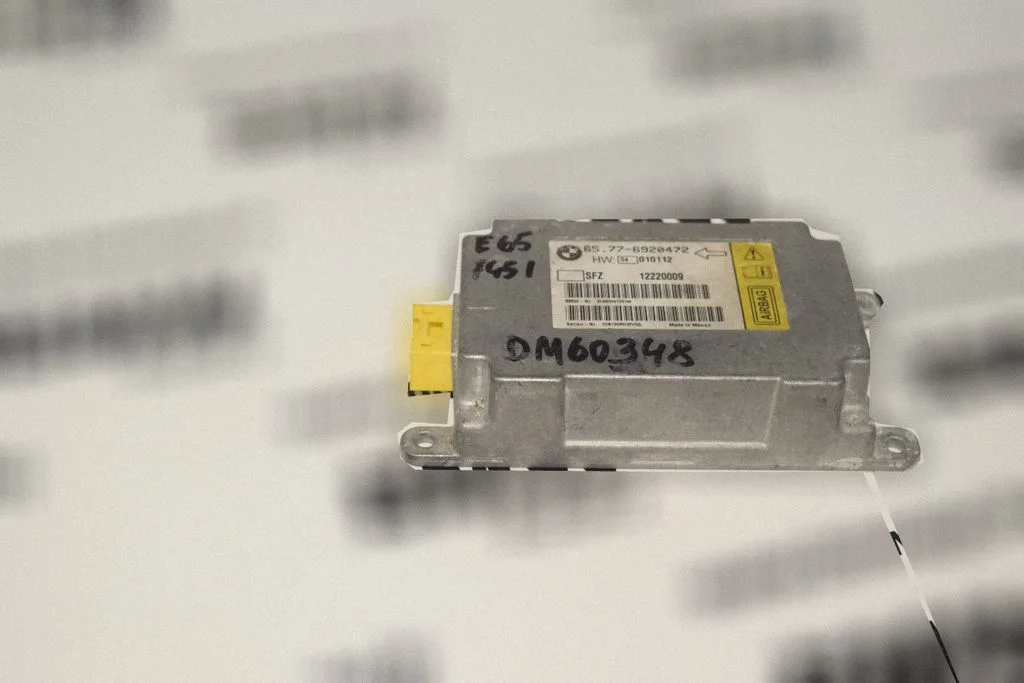 Airbag control unit/module 6920472