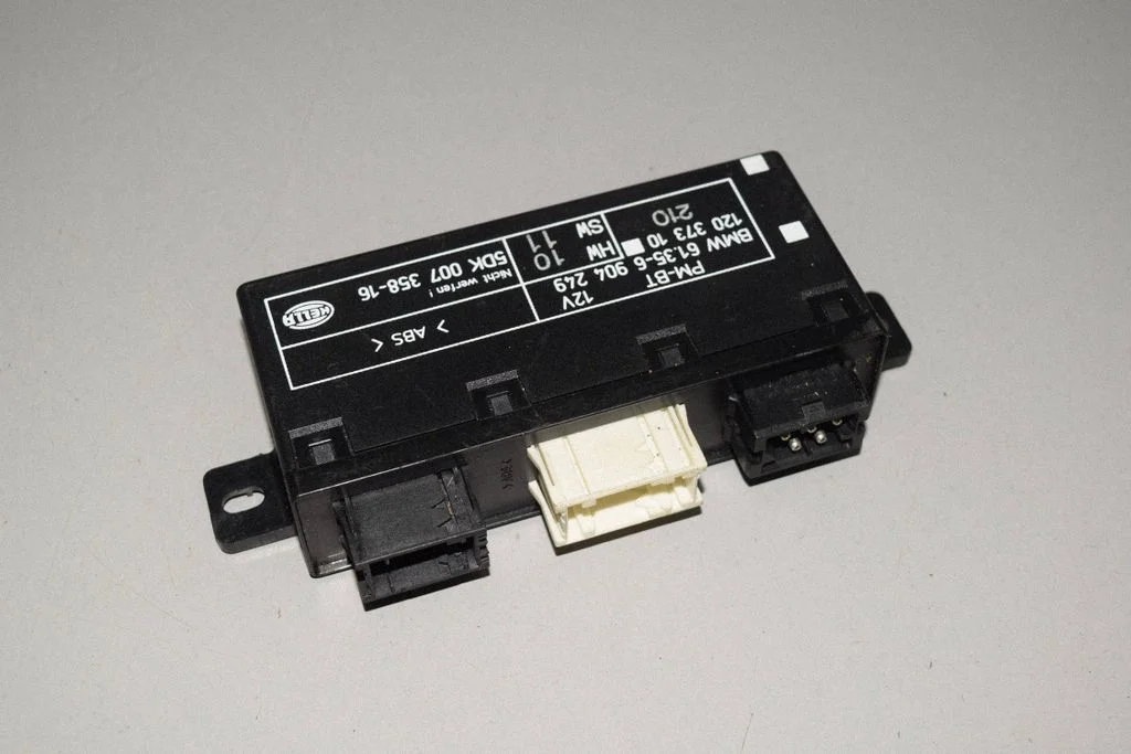 Durvju elektronikas vadības bloks – BMW 5. sērija E39 (1996-2003)