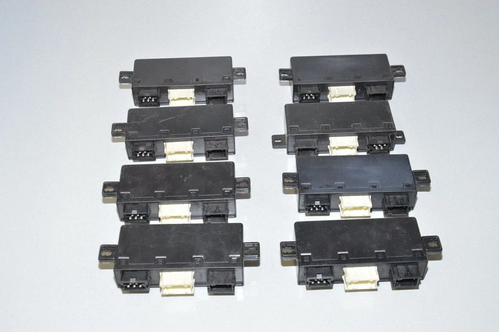 Door control unit/module – front left