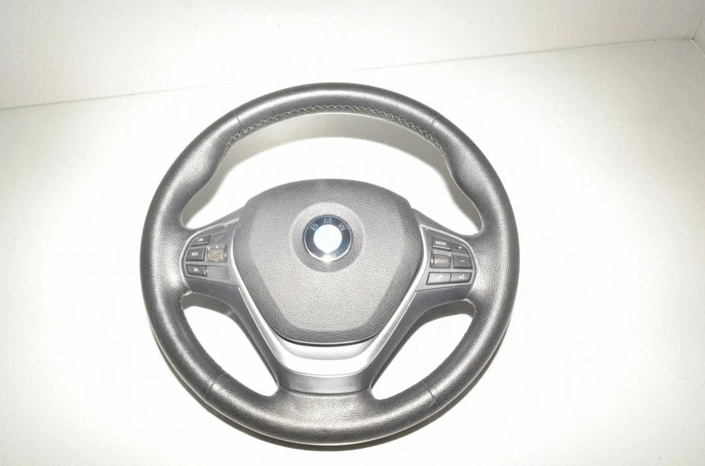 Steering wheel 6878250