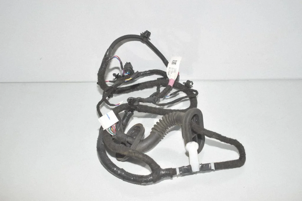 Rear door wiring loom 106796590D