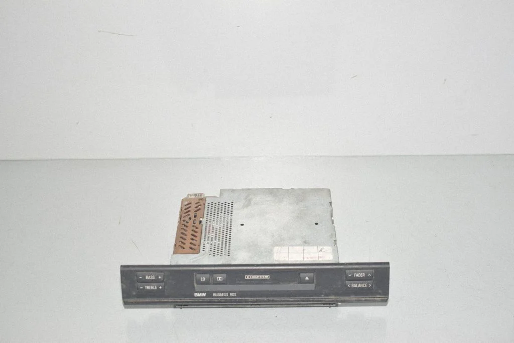 Radija/ CD/DVD grotuvas/ navigacija
