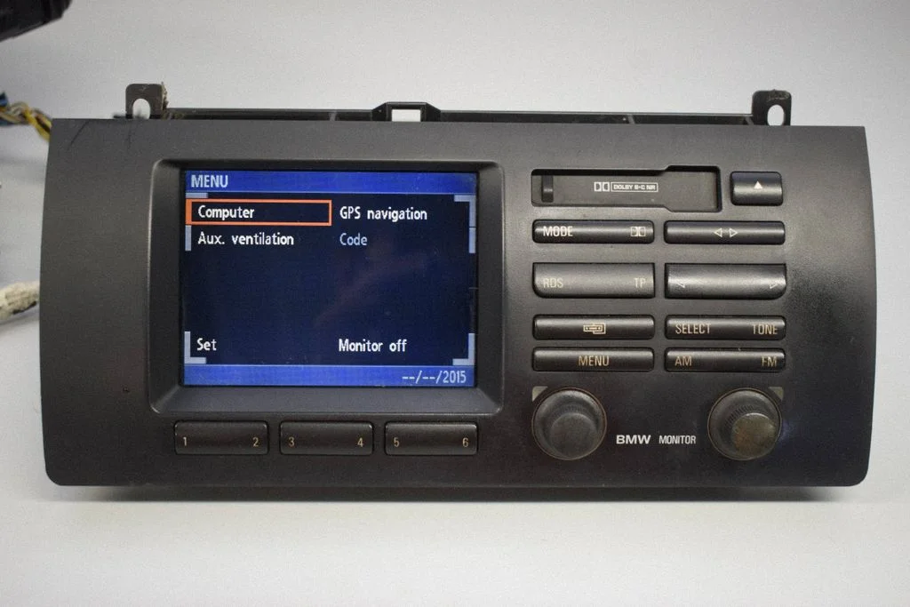 Radija/ CD/DVD grotuvas/ navigacija