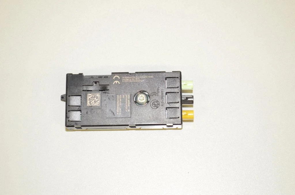 Aerial antenna amplifier – BMW 3 Series G20 G21 (2019-)