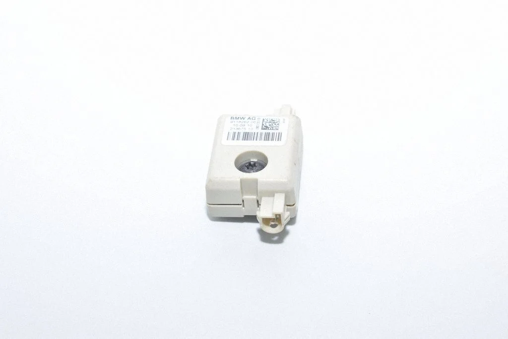 Wzmacniacz antenowy – BMW Seria 7 F01 F02 F03 F04 (2008-2016)