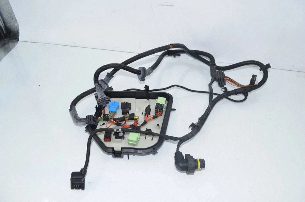 Engine installation wiring loom 8518829