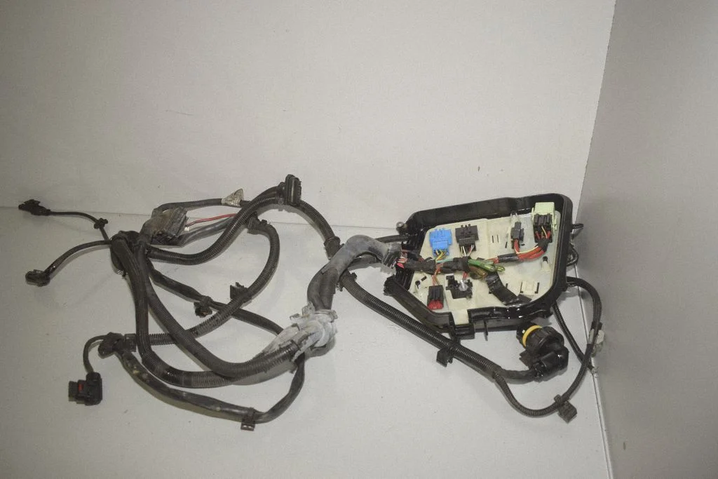 Engine installation wiring loom 8583538