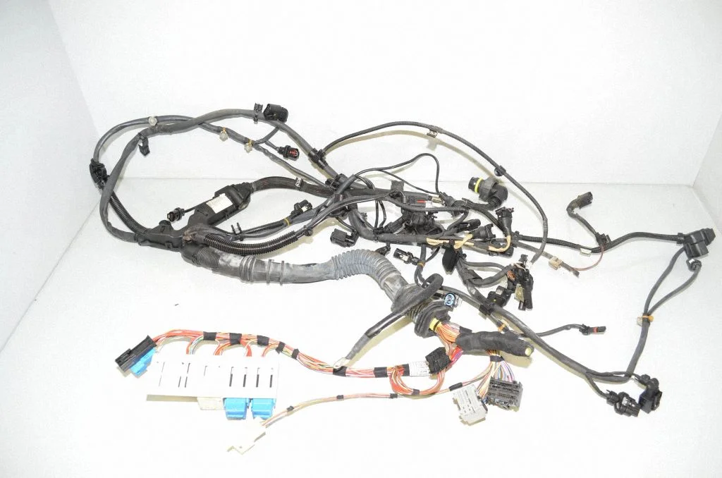 Engine installation wiring loom 8508106