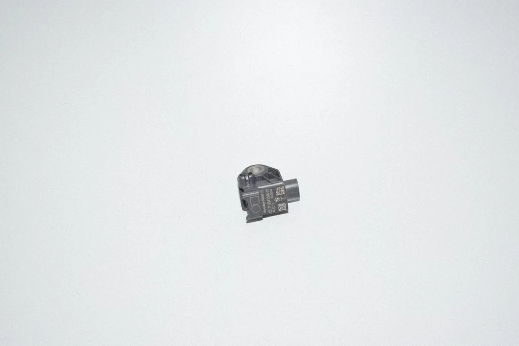 Airbag deployment crash/impact sensor 9341546