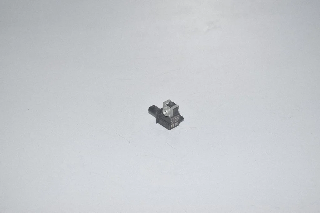 Airbag deployment crash/impact sensor