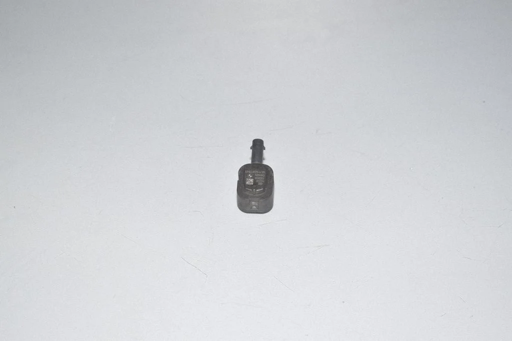 Airbag deployment crash/impact sensor 9224178